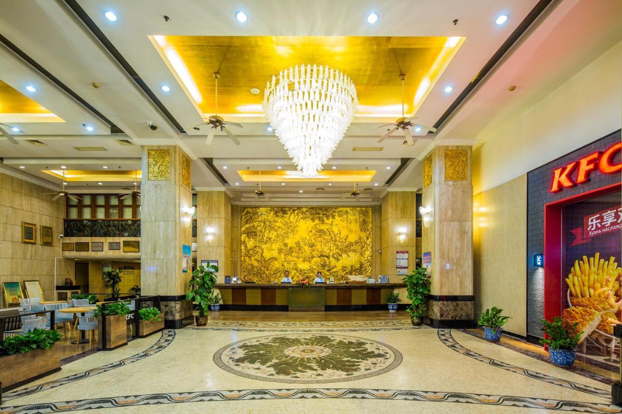 Linda Seaview Hotel Sanya Exterior photo
